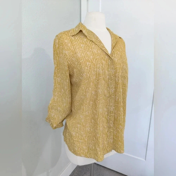 Yellow Buttons Down Blouses - Picture 2 of 10